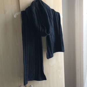 Banana Republic wool cable scarf